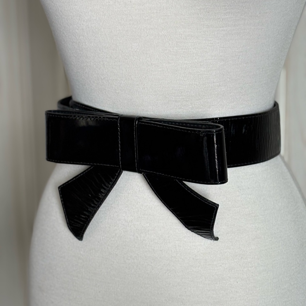 Luxurious Black , Patent Leather Belt.